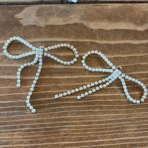 Anthropologie pearl bow earrings